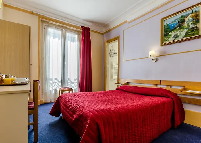 Avenir Montmartre Отель 2*