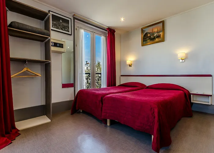 Отель Avenir Montmartre Париж