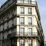 أفينير مونتمارتريه باريس
