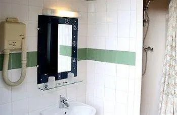 Avenir Montmartre 2* Parijs