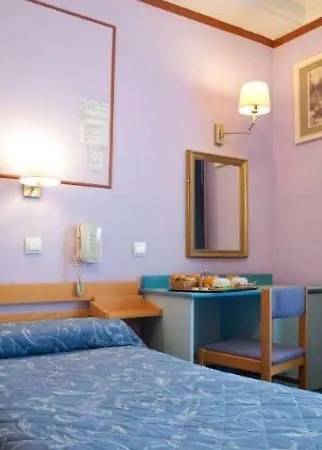 Отель Avenir Montmartre Париж