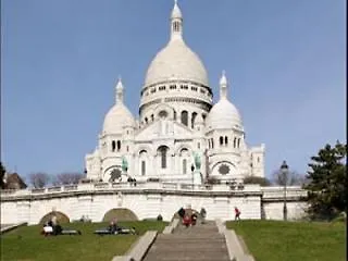 فندق أفينير مونتمارتريه 2*