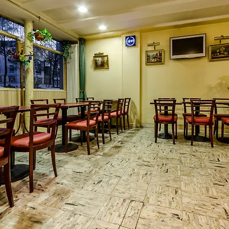 Avenir Montmartre 2* Parijs