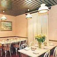 Avenir Montmartre 2*